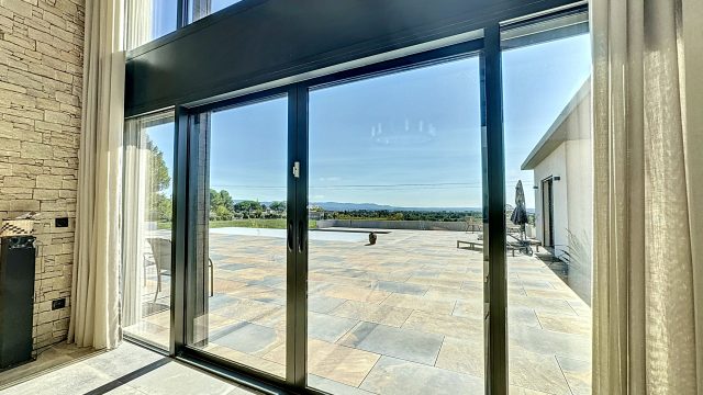 Royere-1728648596_1728649716_49752_9e992ea