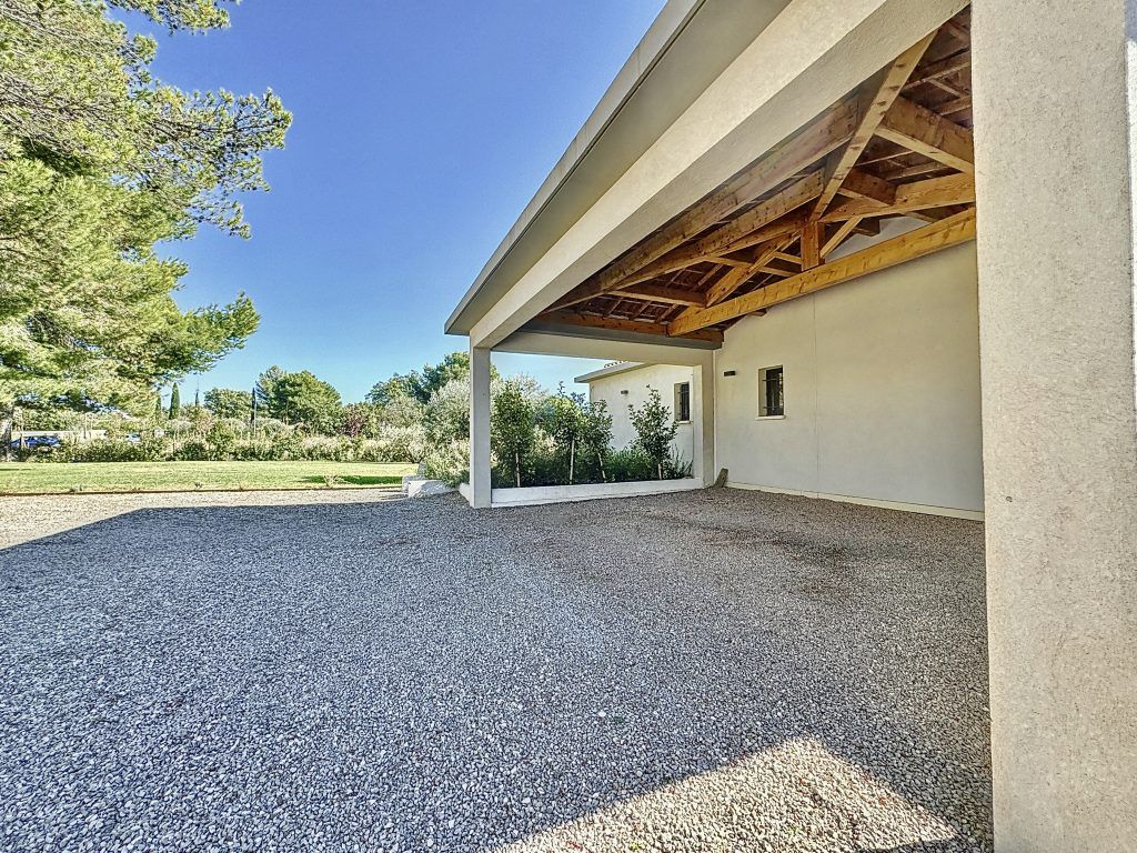 Royere-1728648596_1728652724_52745_8aabfd2