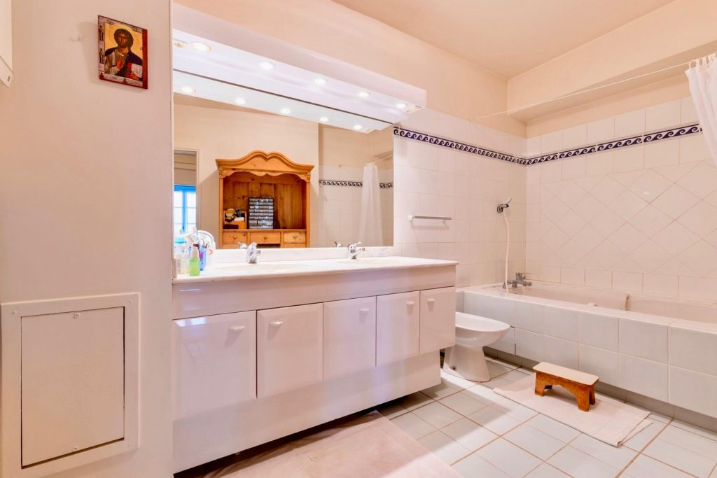 PHOTO-2025-11-10-12-48-18 5