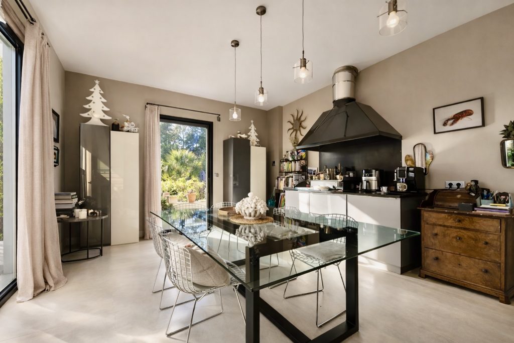 Salle à manger (2) 2