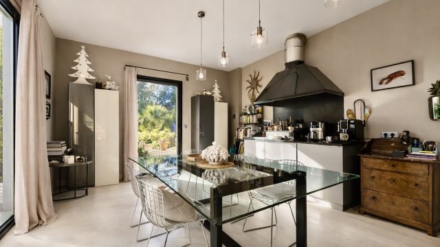 Salle à manger (2) 2